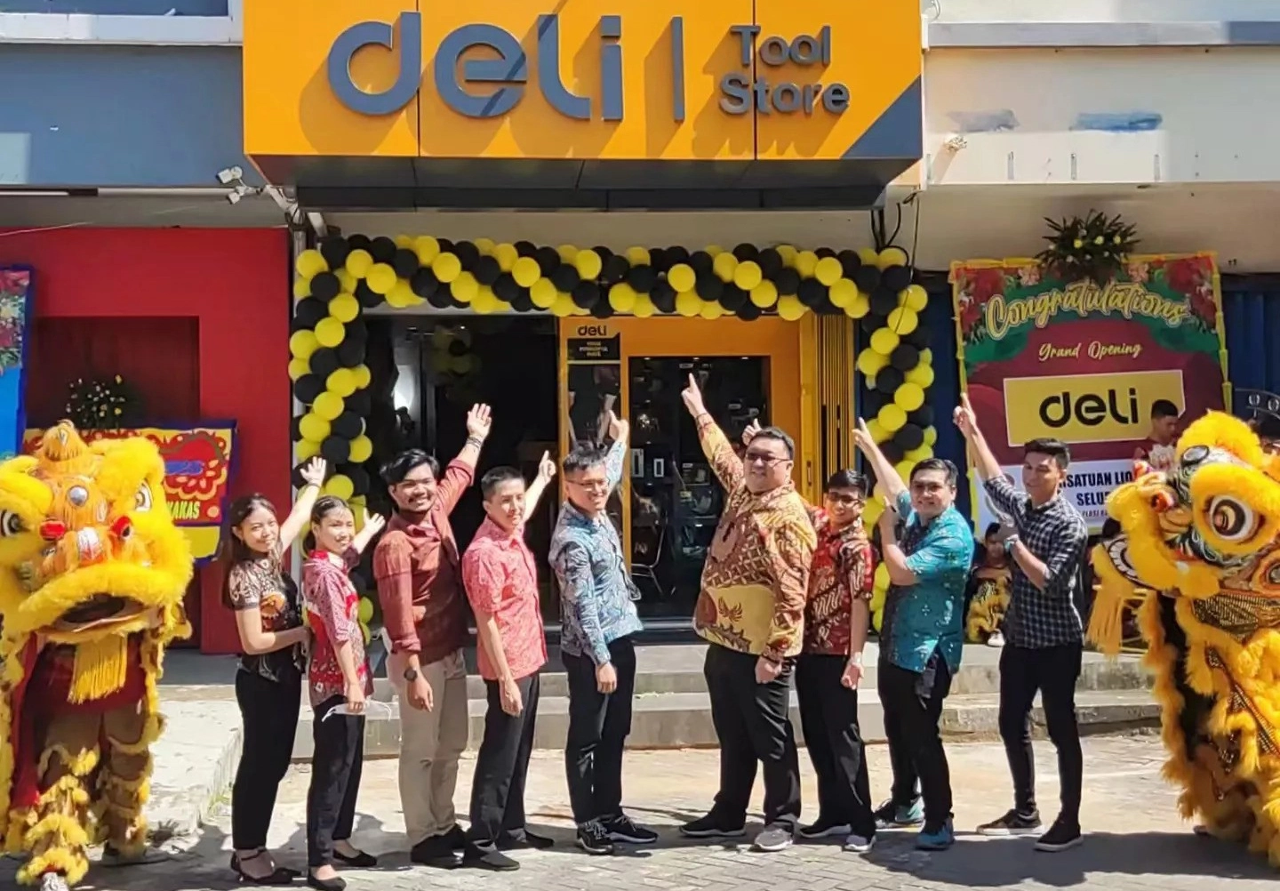 การเปิดโชว์รูมครั้งแรกในอินโดนีเซีย Deli TOOL Store มีอยู่ที่ Pontianak Mall